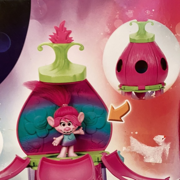 Trolls World Tour Blooming Pod Stage - Picture 3 of 9